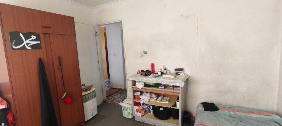 2 Bedroom Property for Sale in Lentegeur Western Cape
